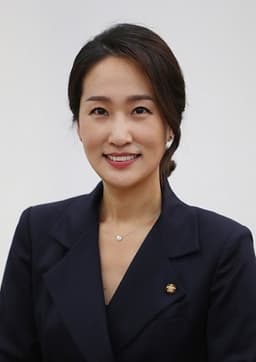 김수민