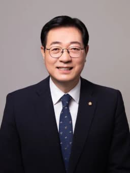 민홍철